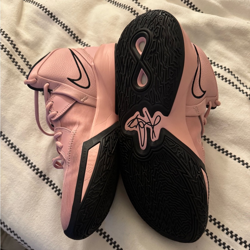 CUSTOM Kyrie 7 Basketball Shoe